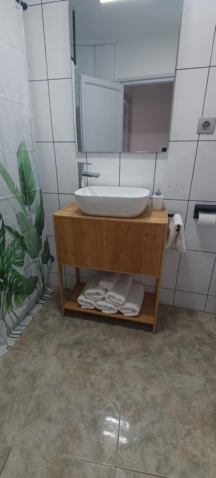 Apartamento En Roda De Beraアパートメント エクステリア 写真